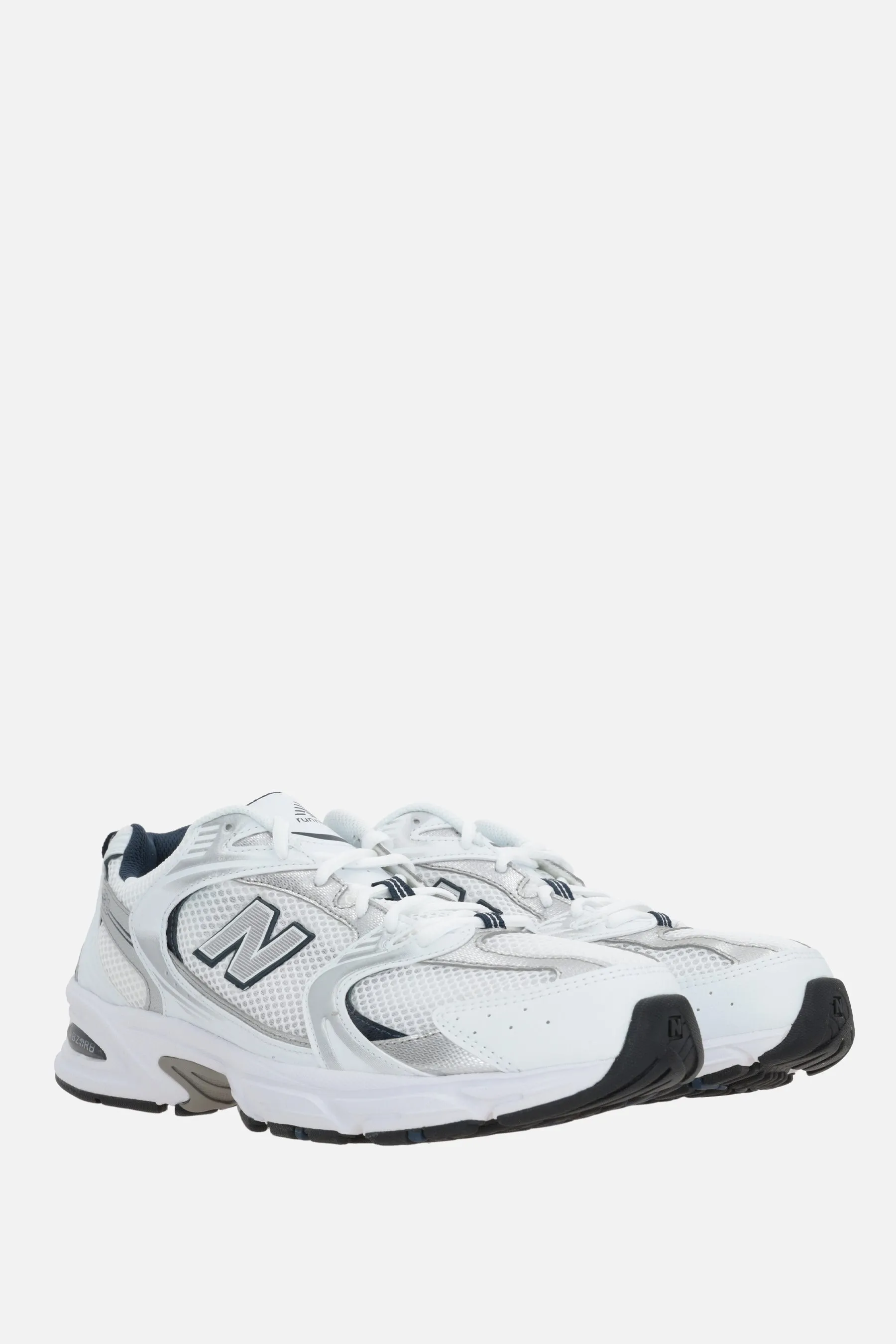 530 sneakers in mesh