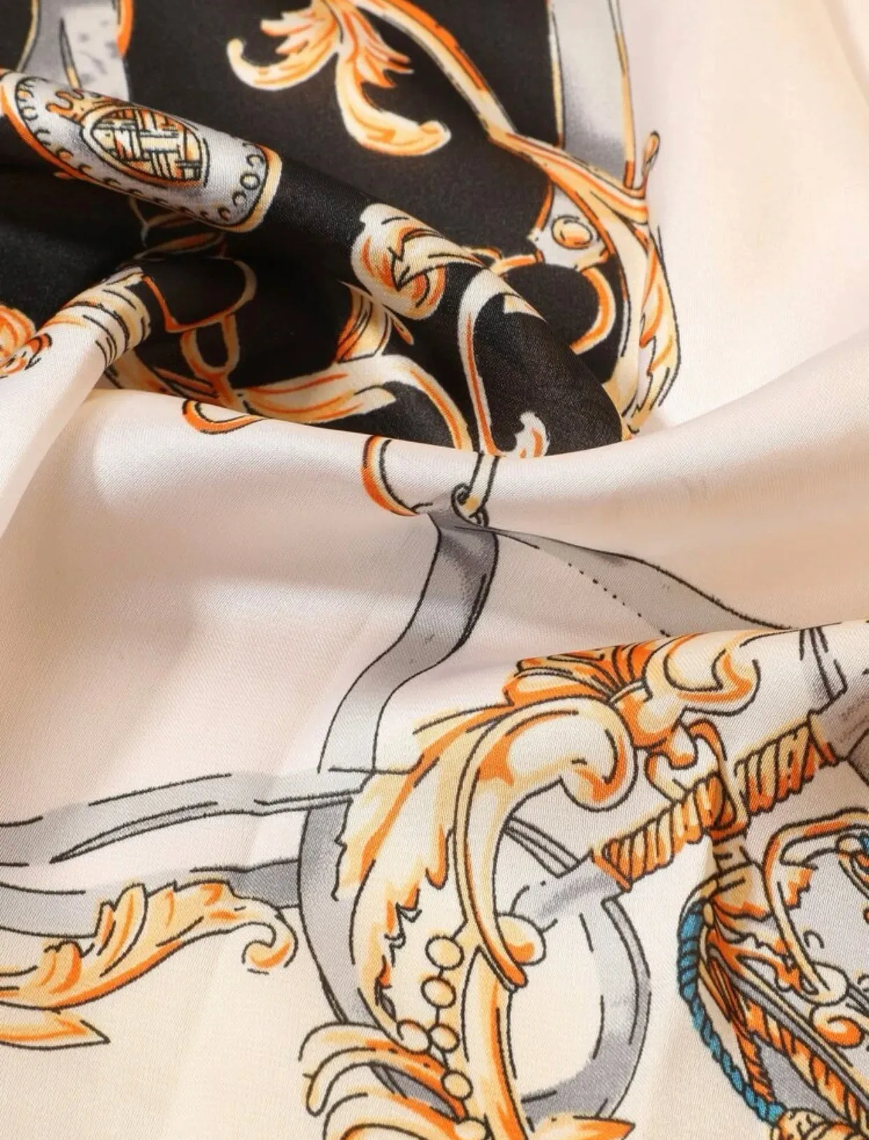 Chain print bandana
